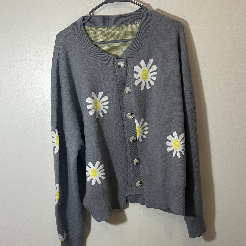 NWOT Daisy Cardigan sweater boho